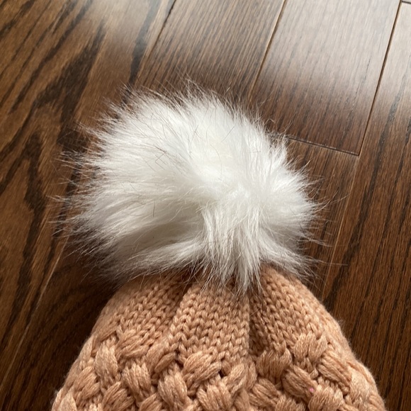 Winter hat - Picture 3 of 3